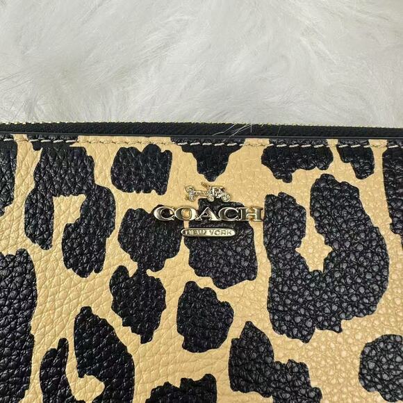 Coach Long Zip Around Wallet With Leopard Print In Leather + Wrist Strap CBT24 - Picture 2 of 6